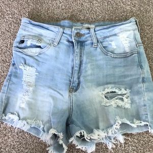 Women’s Distressed Jean Shorts. Size 7.
